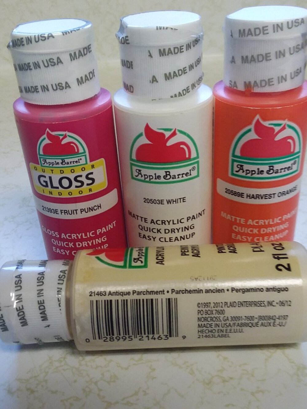 Apple Barrel Acrylic Paint 2 fl oz Assorted Colors Arts Crafts FREE SHIPPiNG!!